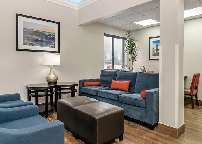 Comfort Inn East